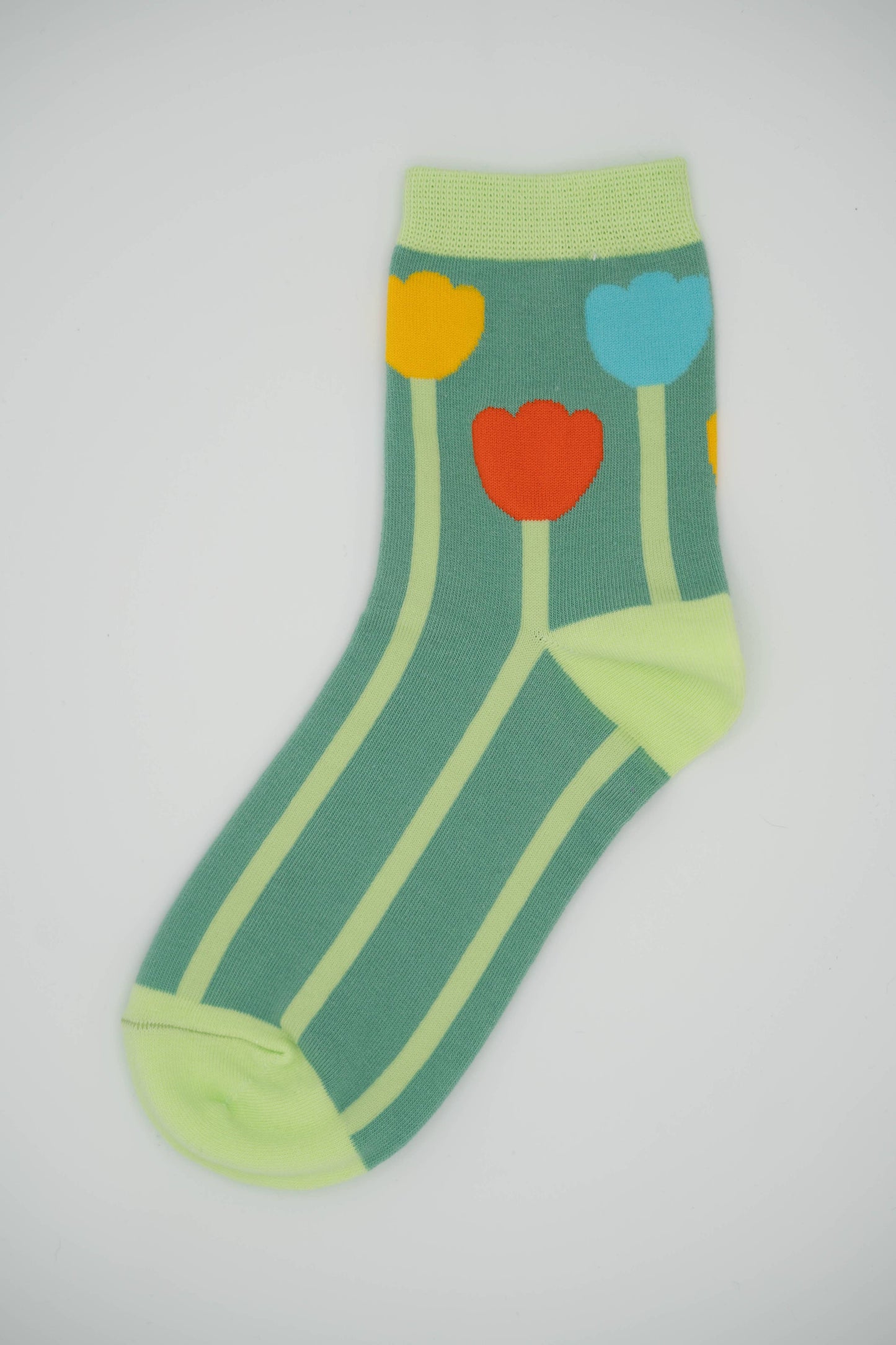 Nettle Studios - Women’s Cotton Ankle Socks - Primary Tulips