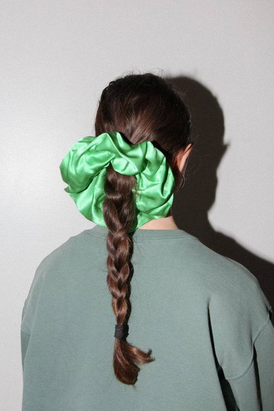 KkCo - Grande Scrunchie in Emerald: Emerald / OS
