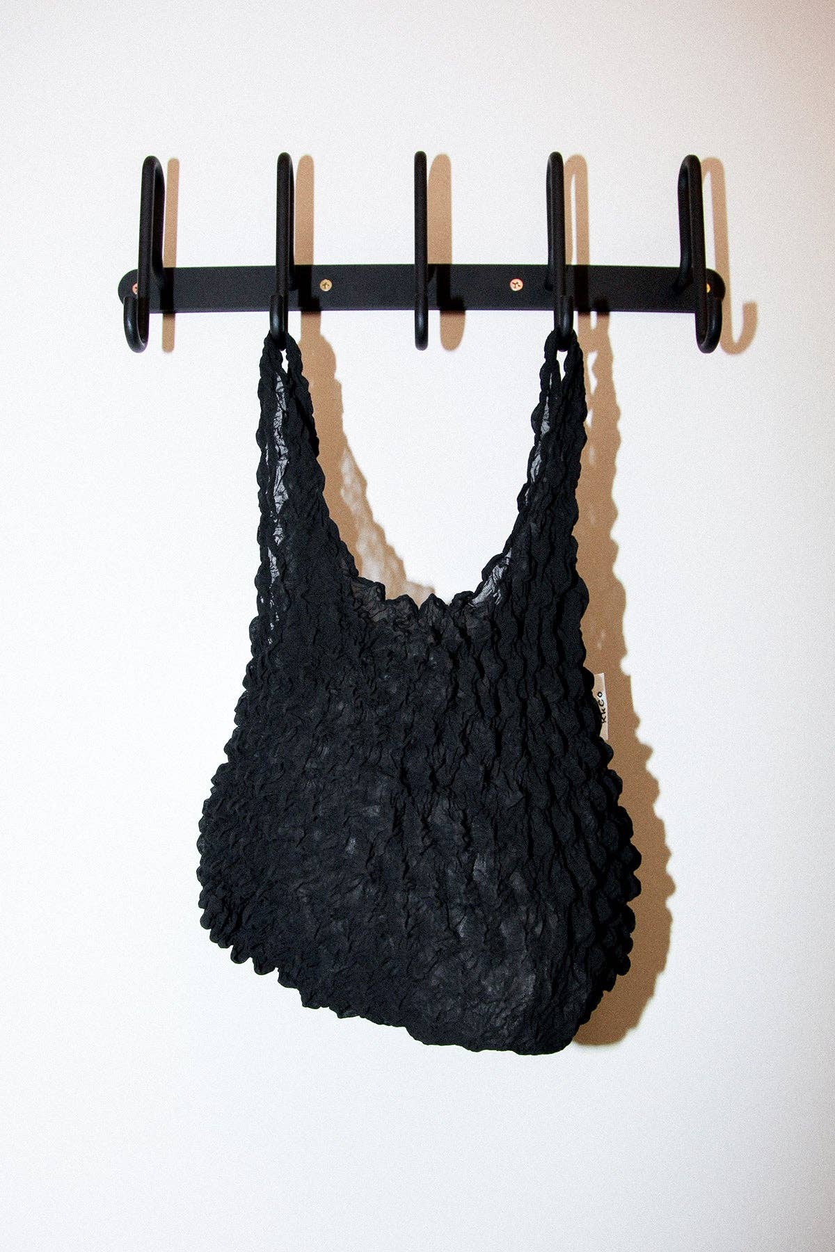 KkCo - Popcorn Bag in Onyx: Onyx / OS