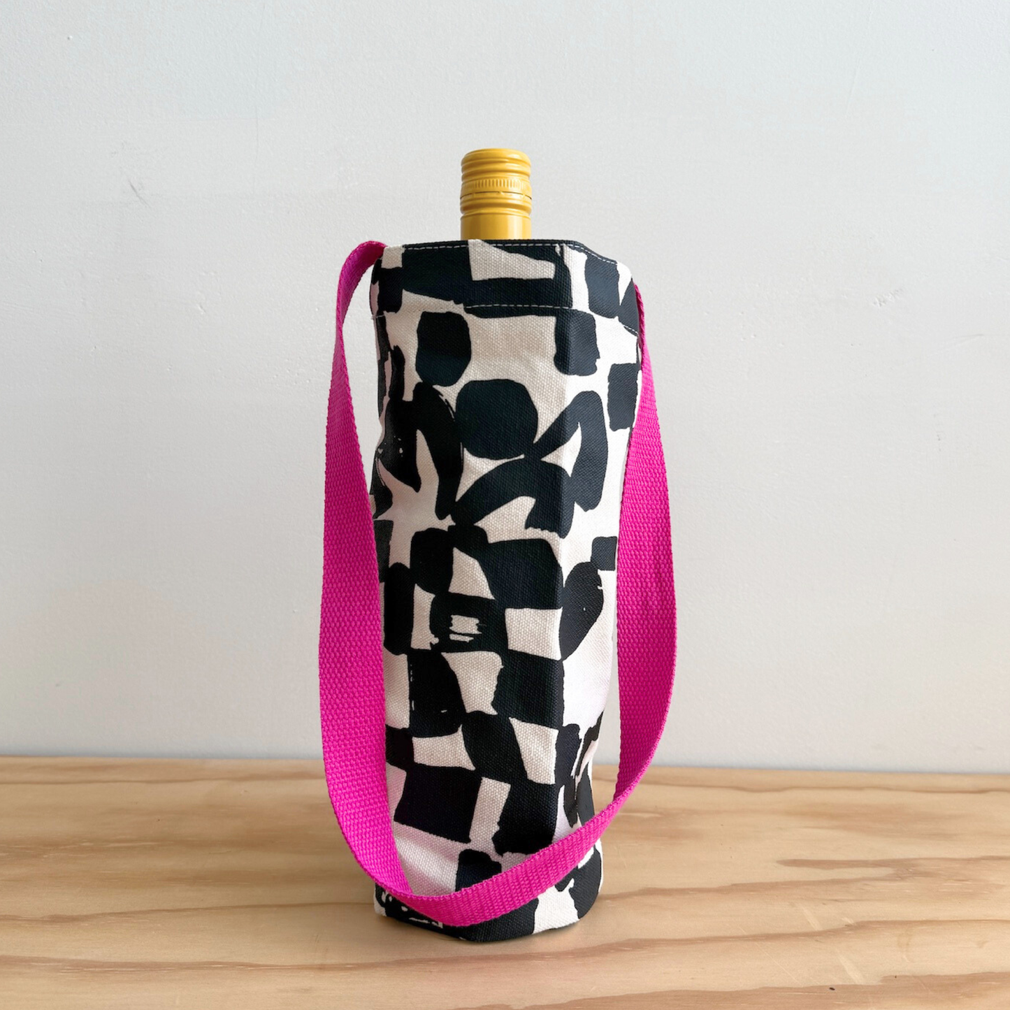 Jenny Pennywood - Wine Tote - Checks - Black - Natural with Fuchsia