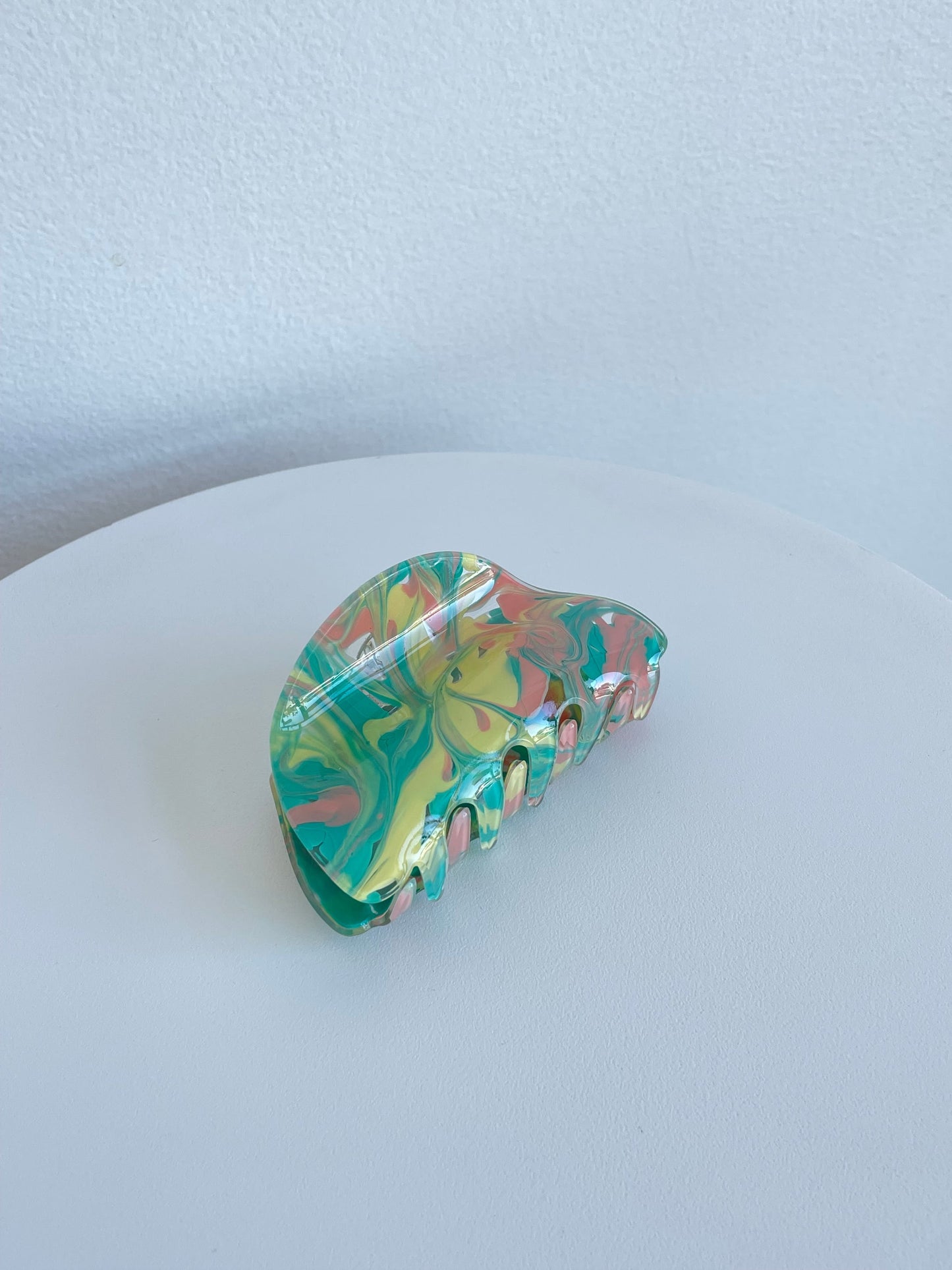 Rounded Check Hair Claw
