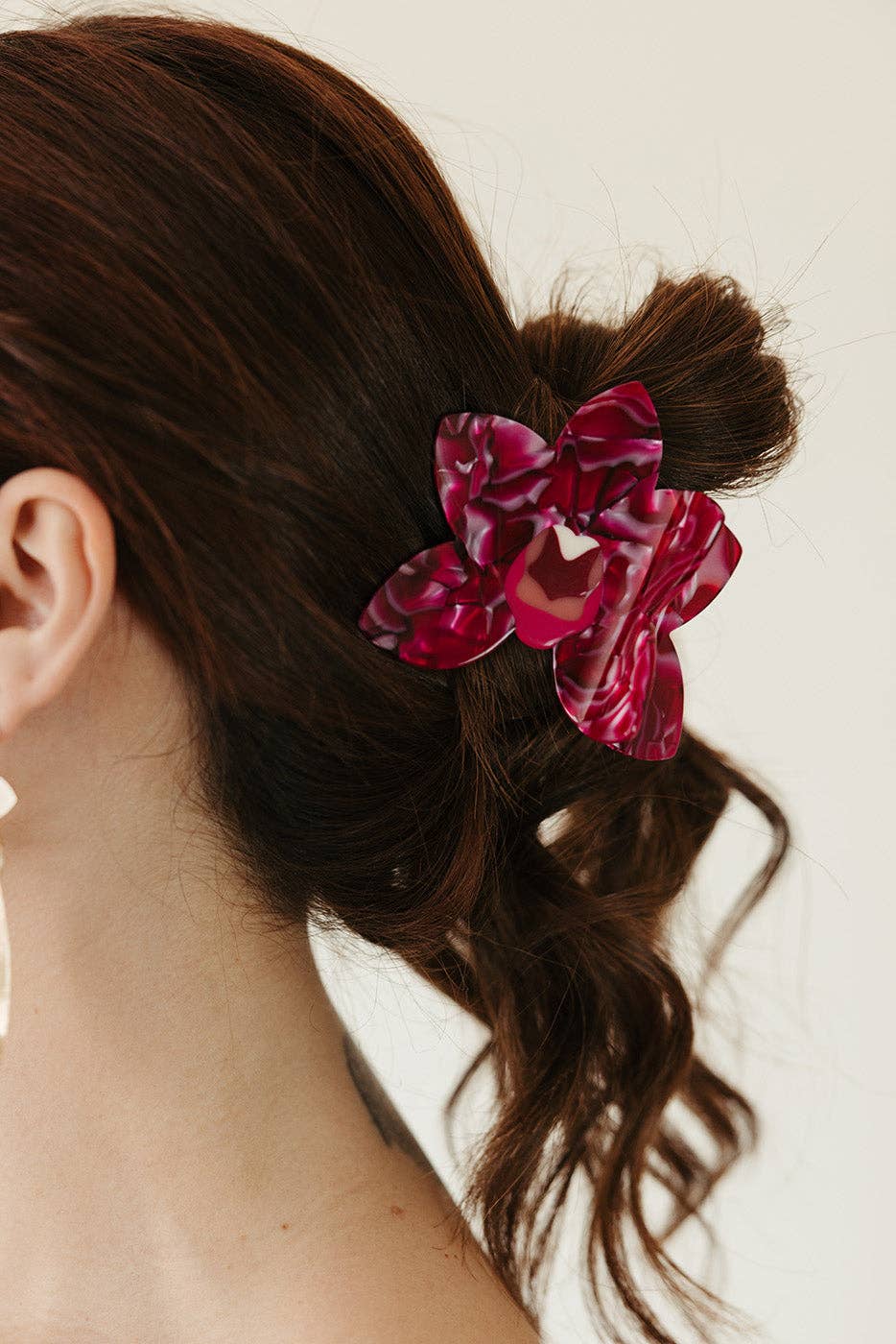 Paulina Otero - Orchid Hair-Claw in Fuscia: Big