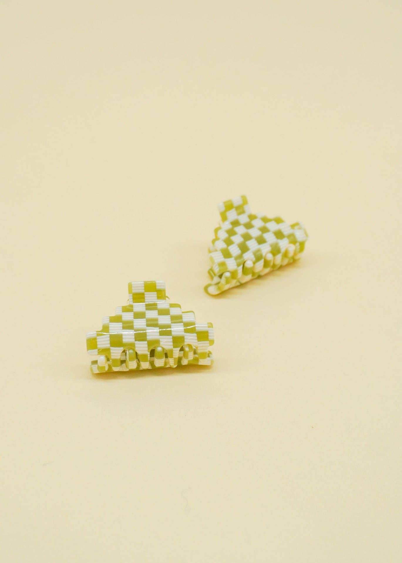 Paulina Otero - Small Pyramid Hair-Claw in Green Checkerboard