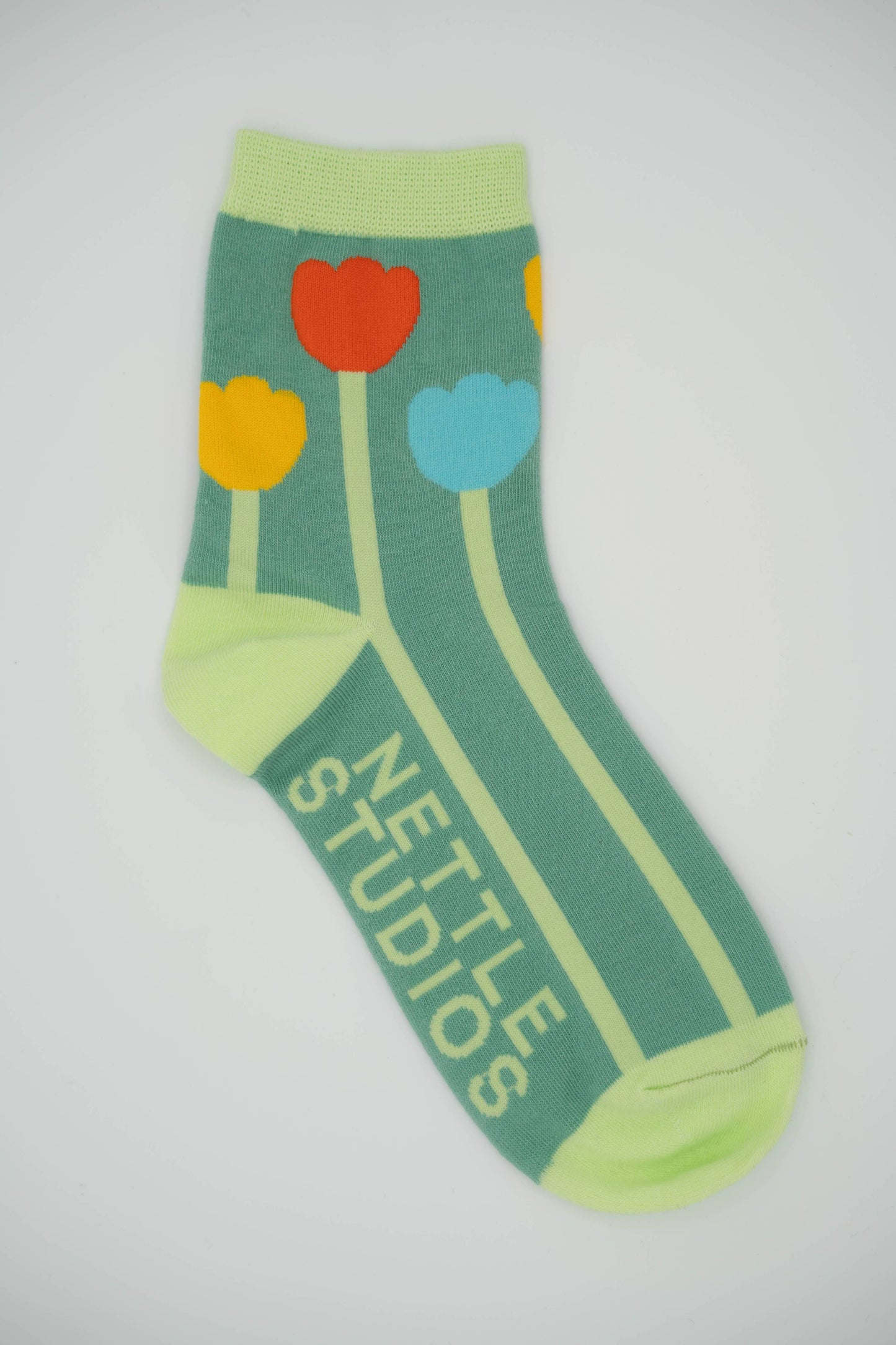 Nettle Studios - Women’s Cotton Ankle Socks - Primary Tulips