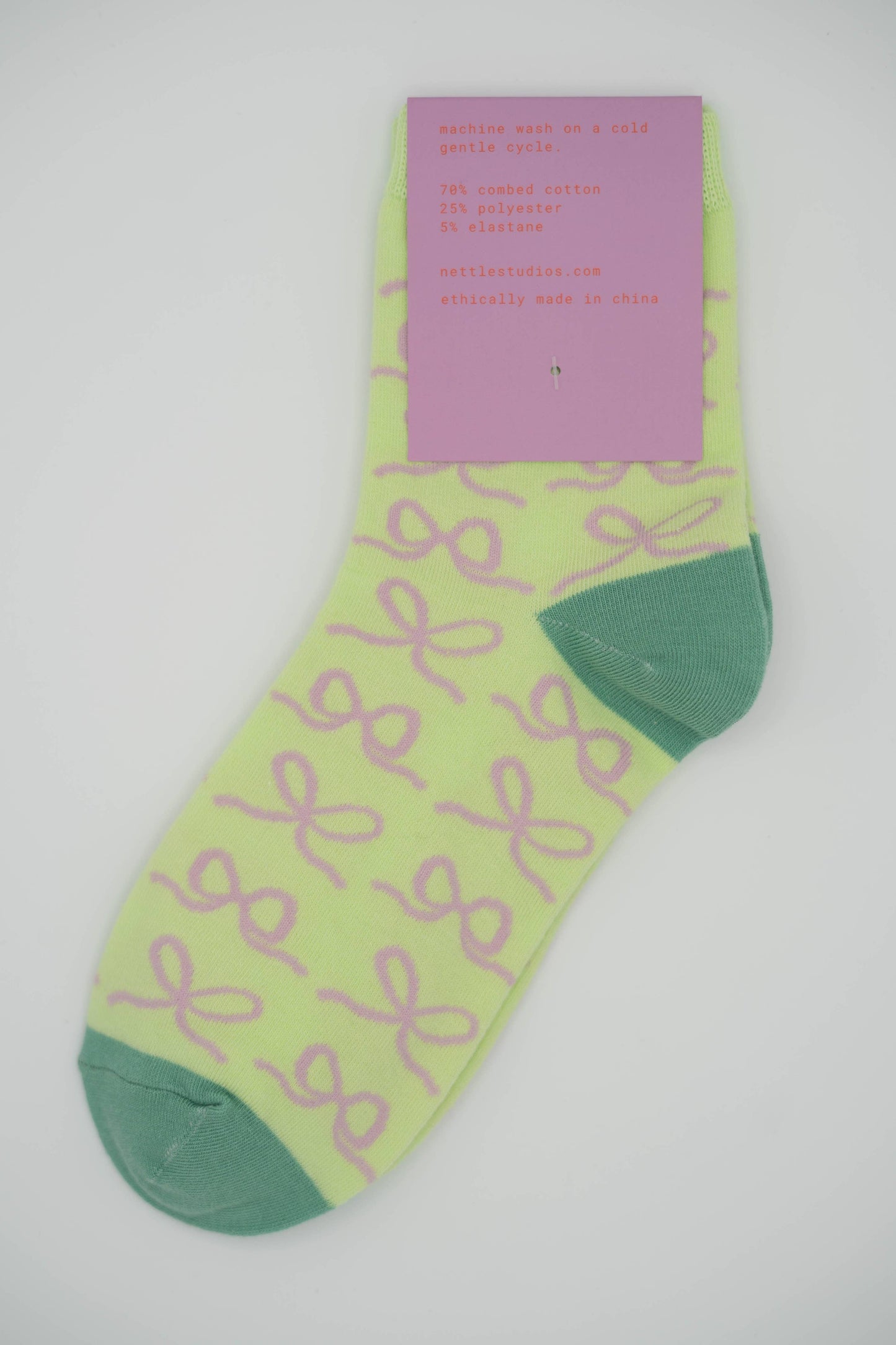 Nettle Studios - Women’s Cotton Ankle Socks - Limelight Bows
