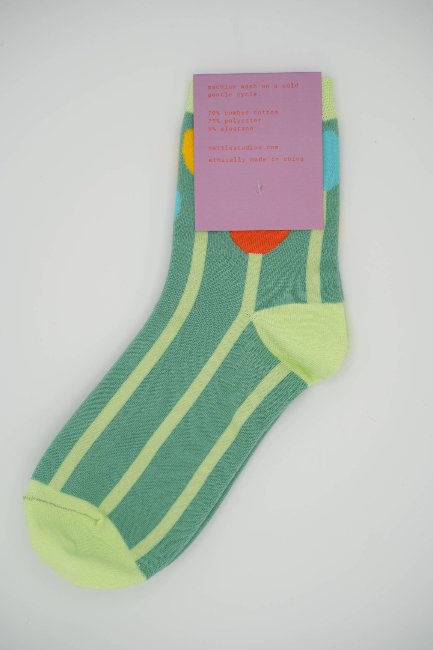 Nettle Studios - Women’s Cotton Ankle Socks - Primary Tulips