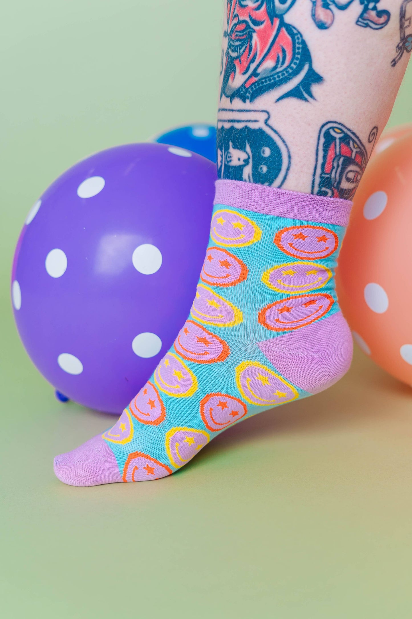 Nettle Studios - Women’s Cotton Ankle Socks - Star Eyed Smiley Face