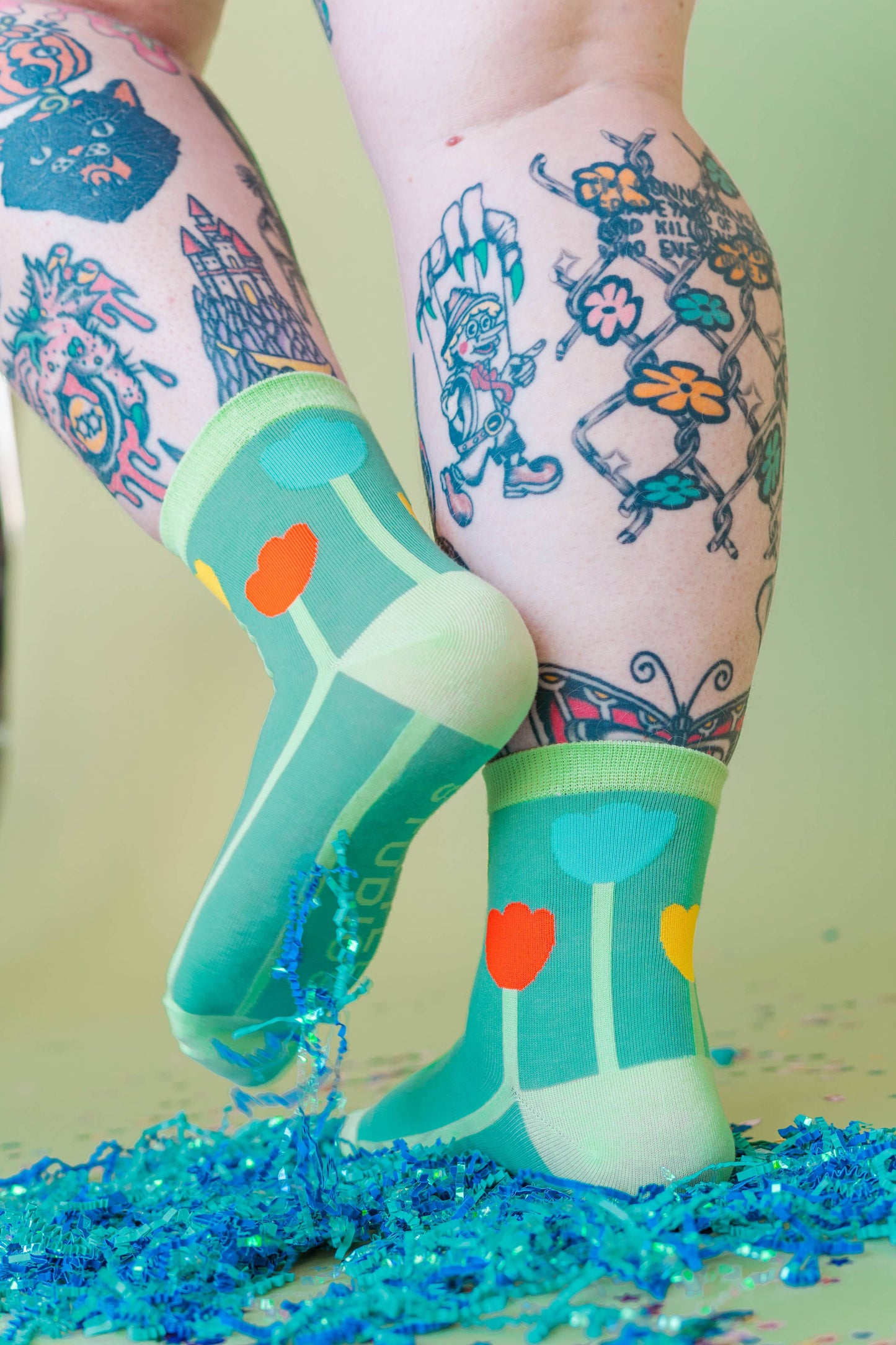 Nettle Studios - Women’s Cotton Ankle Socks - Primary Tulips