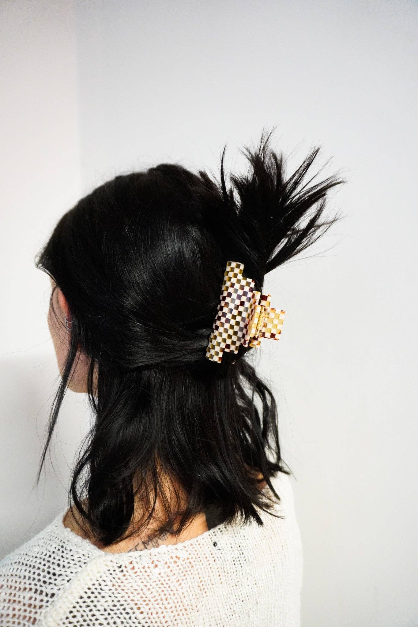 Paulina Otero - Pyramid Hair-Claw in Ivory Checkerboard